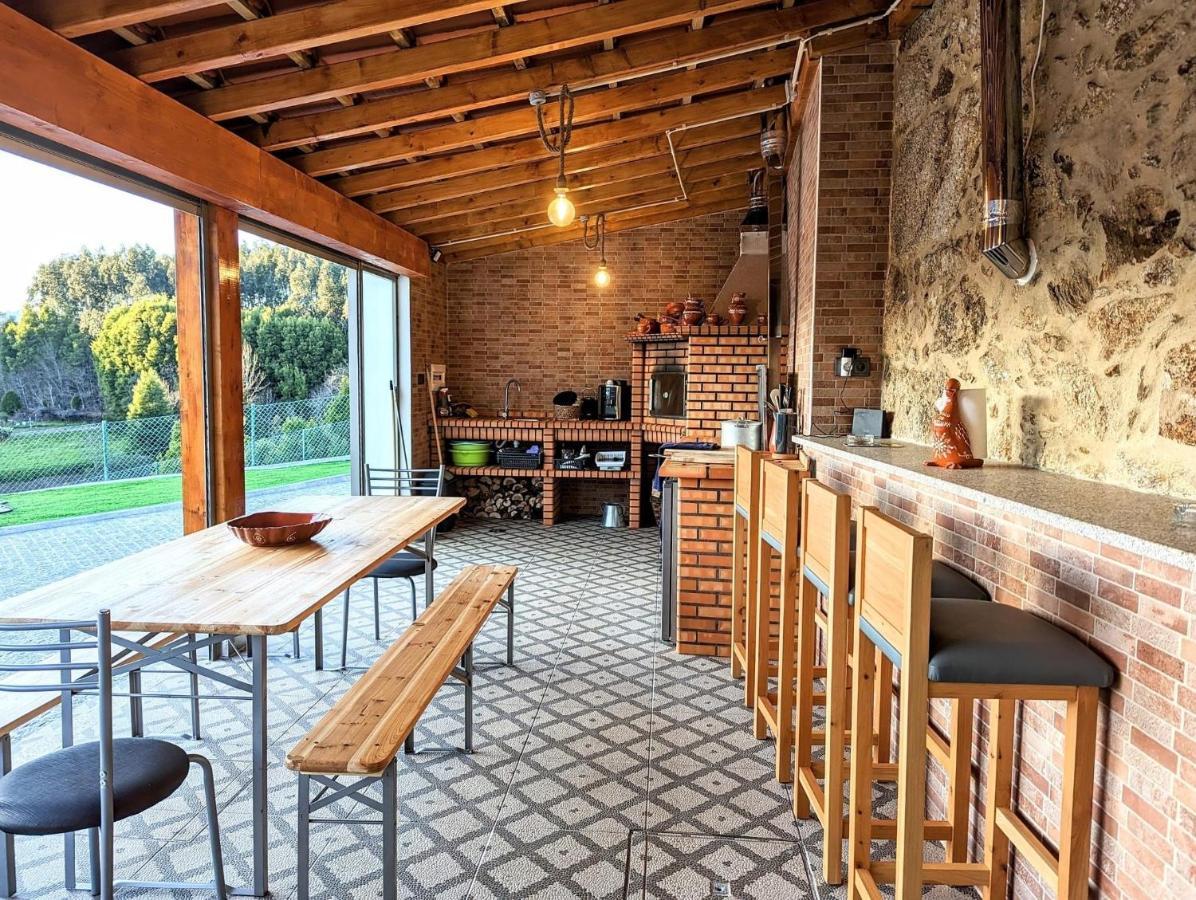 Fonte Retreat Home - Jacuzzi And Heated Swimming Pool Sandim Exterior photo