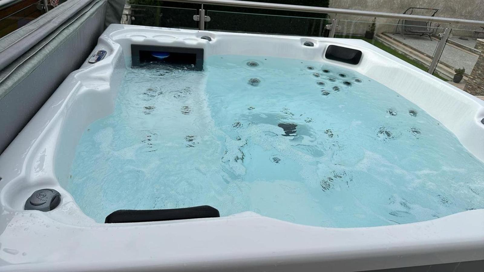 Fonte Retreat Home - Jacuzzi And Heated Swimming Pool Sandim Exterior photo